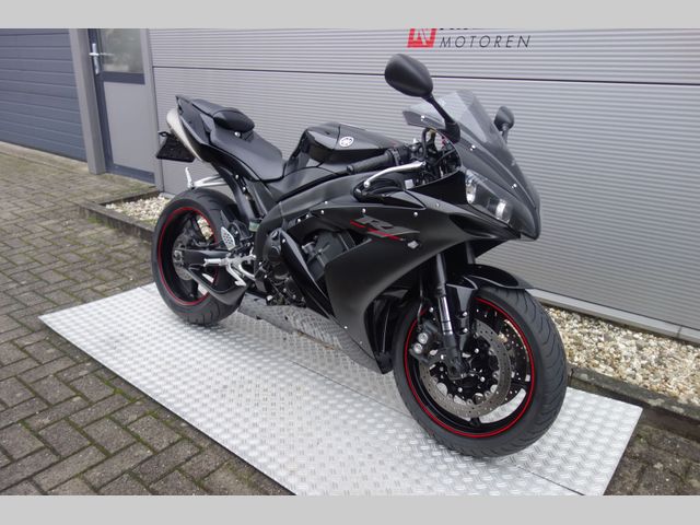 yamaha - yzf-r1