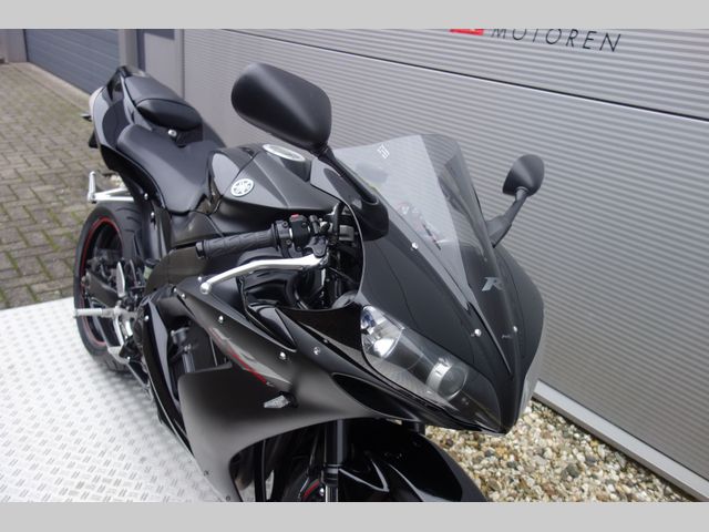 yamaha - yzf-r1