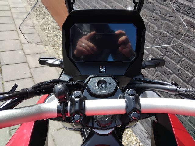 suzuki - v-strom-800
