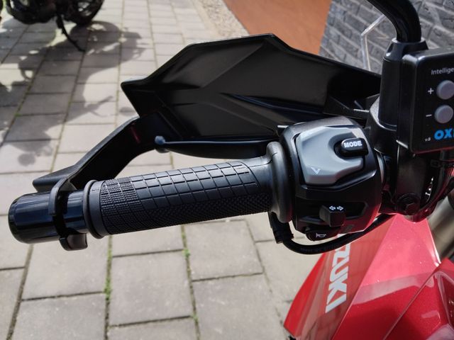 suzuki - v-strom-800