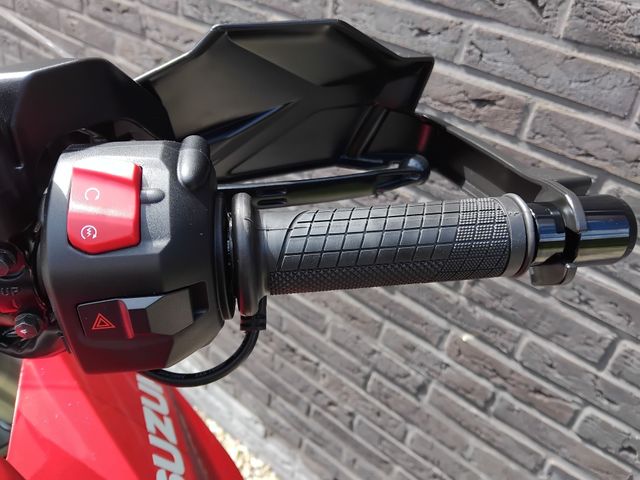 suzuki - v-strom-800