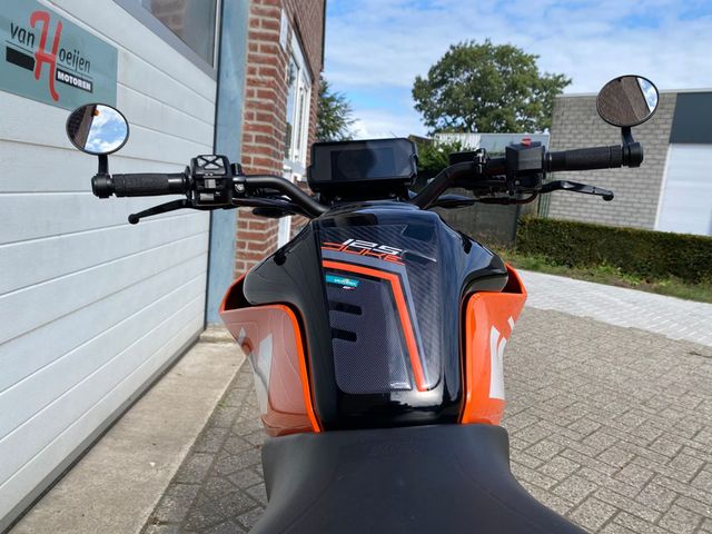 ktm - 125-duke