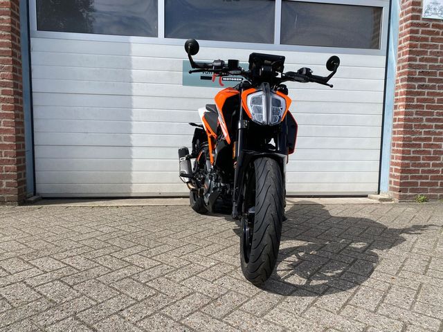 ktm - 125-duke