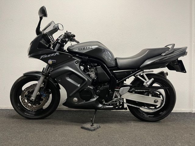 yamaha - fzs-600-fazer