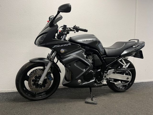 yamaha - fzs-600-fazer