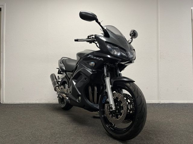 yamaha - fzs-600-fazer