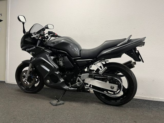 yamaha - fzs-600-fazer