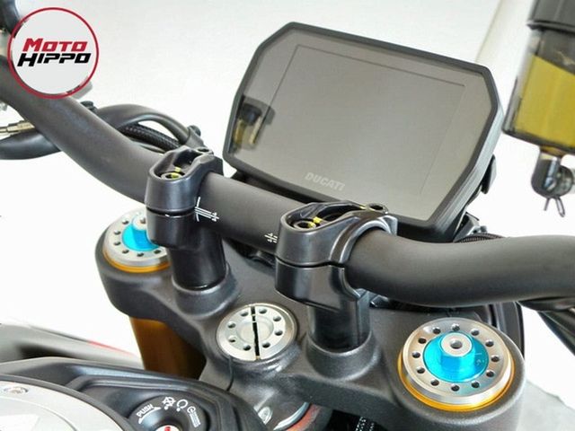 ducati - hypermotard-v2s