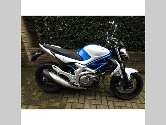 suzuki - gladius