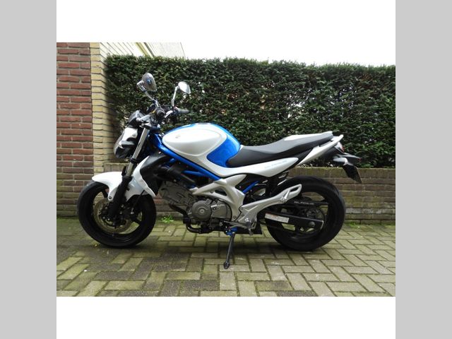 suzuki - gladius