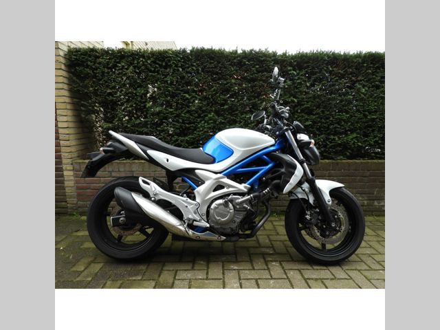 suzuki - gladius
