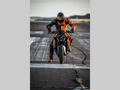 KTM 1390 Super Duke R EVO 2026 nieuw – foto 16 van 17