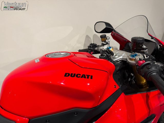 ducati - panigale-v2-s