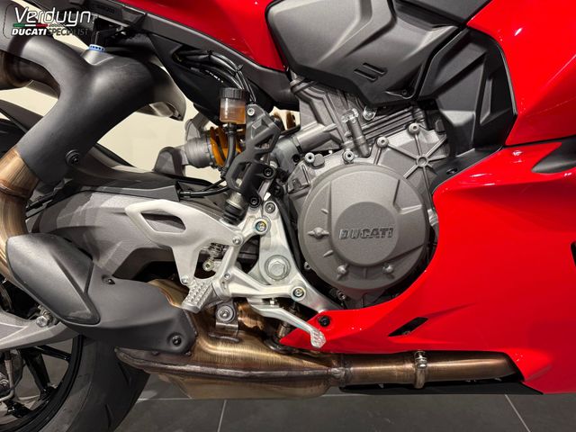 ducati - panigale-v2-s