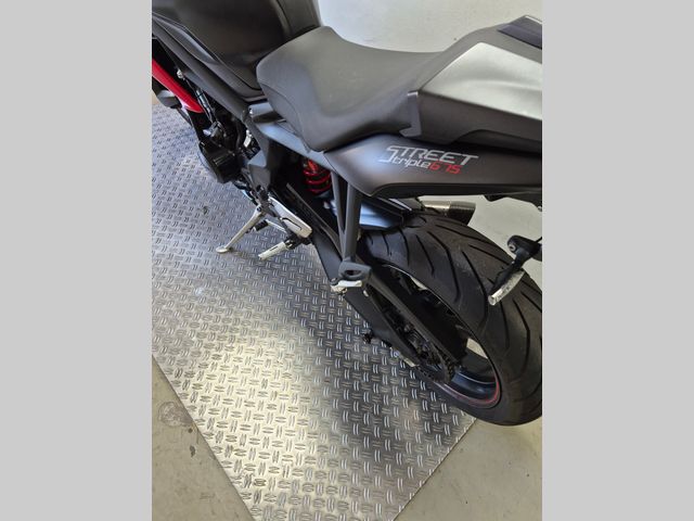 triumph - street-triple-r-abs