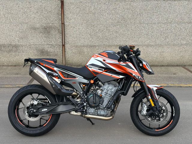 ktm - 790-duke