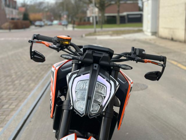 ktm - 790-duke