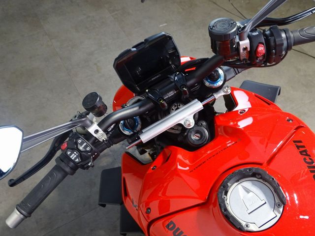 ducati - streetfighter-v4s