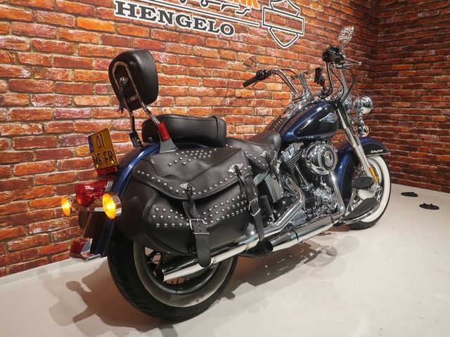 harley-davidson - heritage-softail-classic-flstc