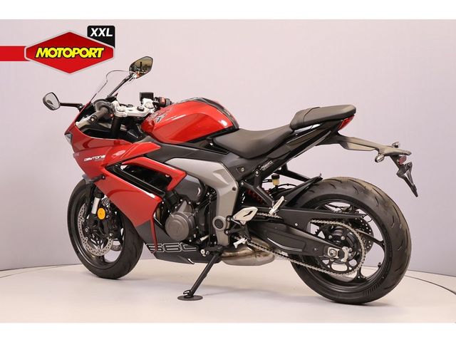 triumph - daytona-660