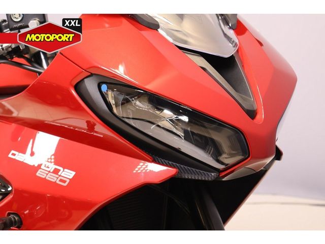 triumph - daytona-660