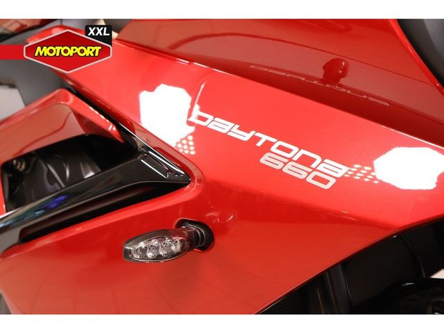 triumph - daytona-660