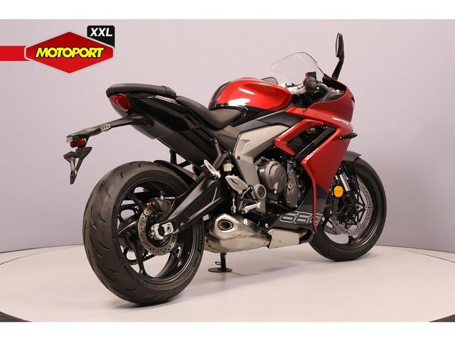 triumph - daytona-660