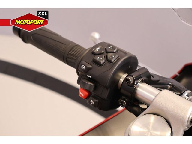 triumph - daytona-660