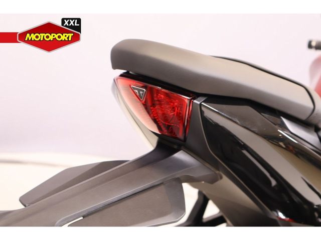 triumph - daytona-660