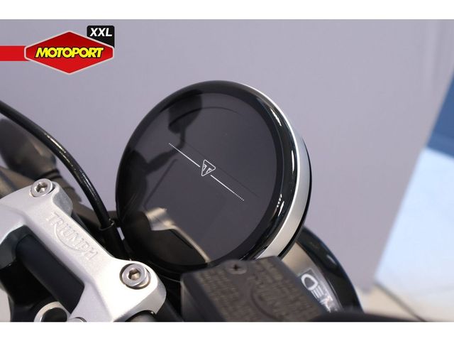 triumph - trident-660