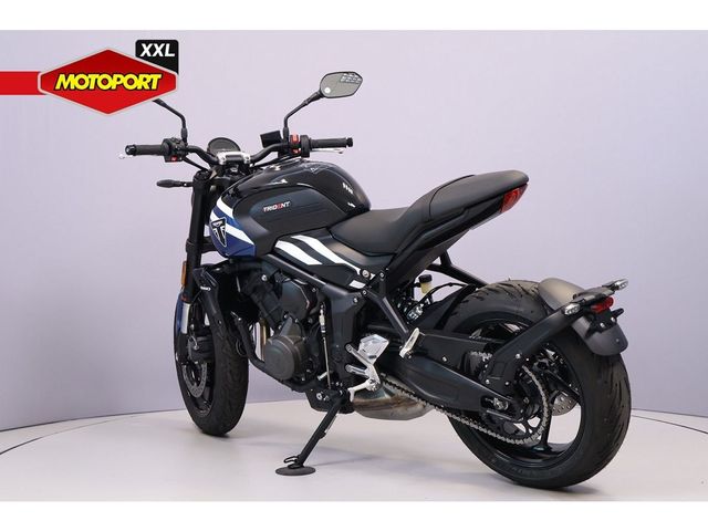 triumph - trident-660