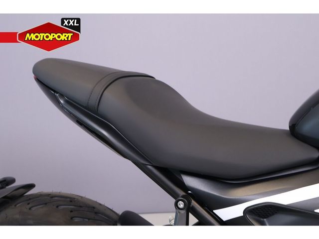 triumph - trident-660