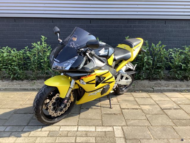 honda - cbr-900-rr-fireblade