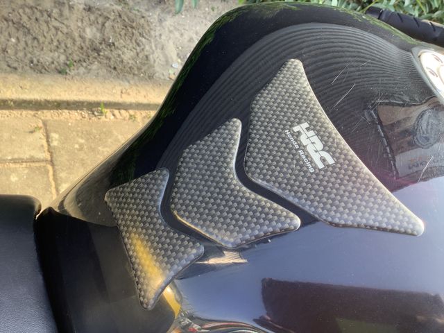 honda - cbr-900-rr-fireblade