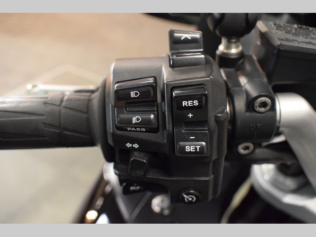 yamaha - fjr-1300