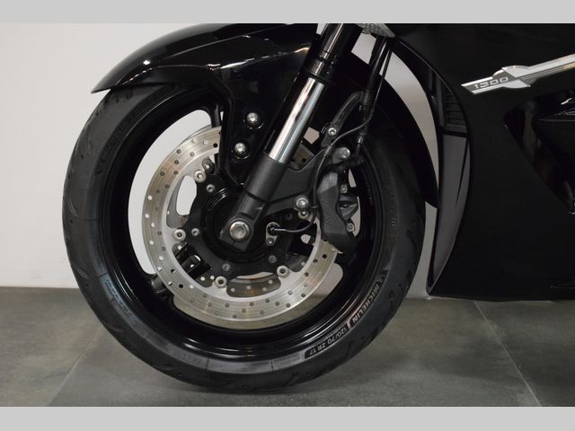 yamaha - fjr-1300