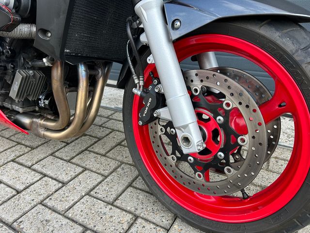 suzuki - gsr-600