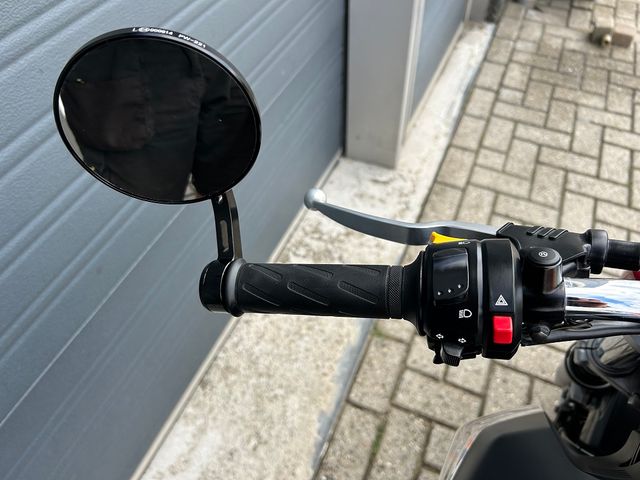 suzuki - gsr-600