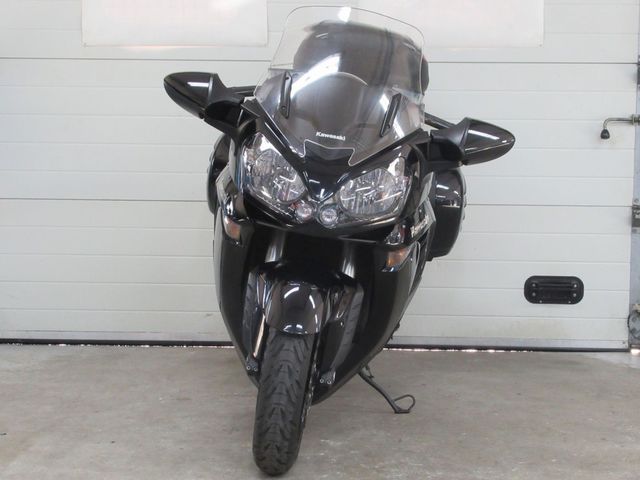 kawasaki - gtr-1400