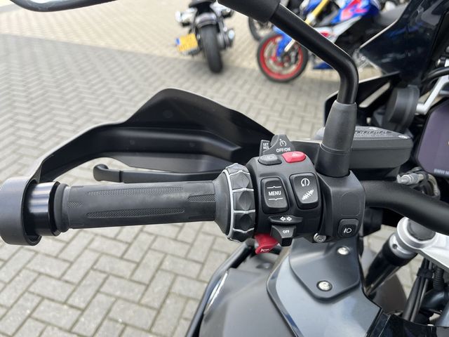 bmw - r-1250-gs-adventure