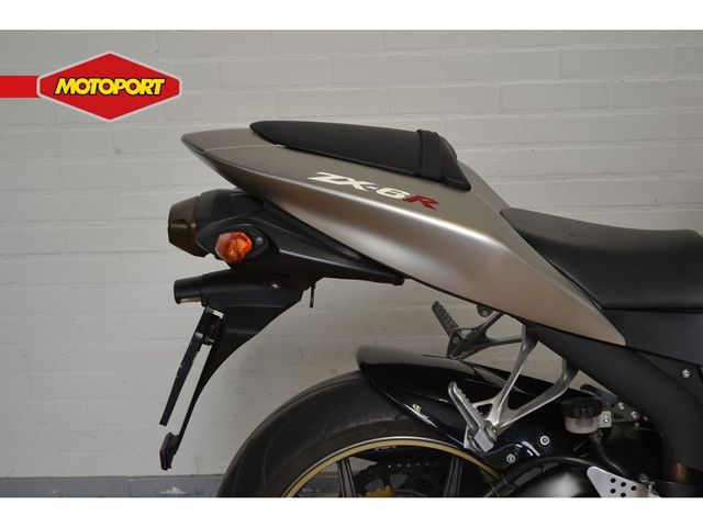 kawasaki - zx-6r-ninja