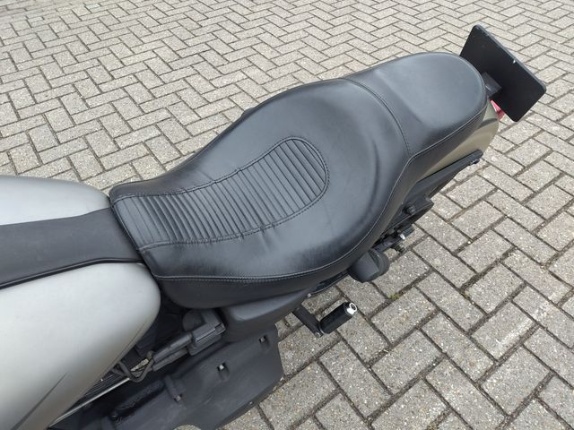 harley-davidson - street-bob-fxdb