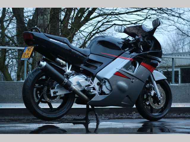 honda - cbr-600-f