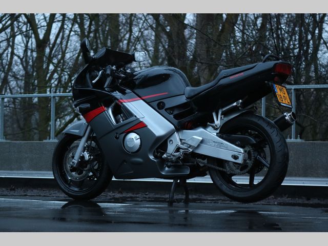 honda - cbr-600-f