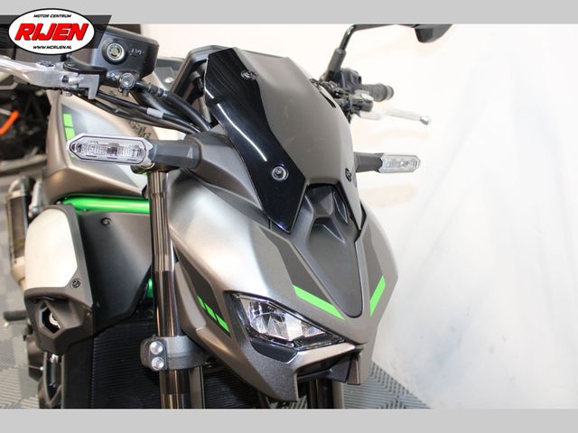 kawasaki - z900