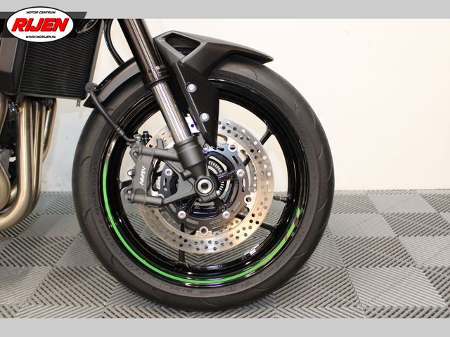 kawasaki - z900