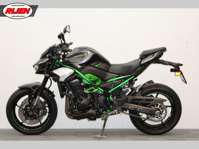 kawasaki - z900