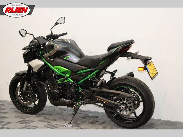 kawasaki - z900