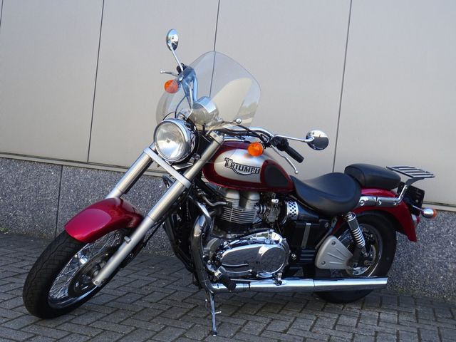 triumph - bonneville-america