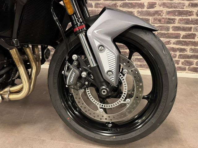triumph - tiger-sport-660